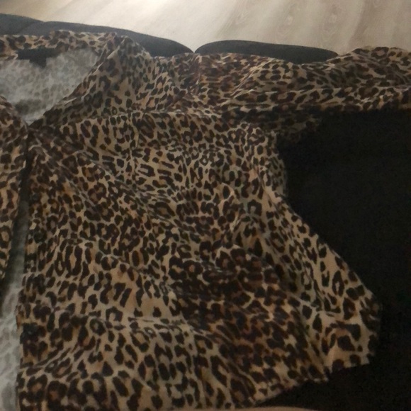 Blouse - Picture 2 of 3